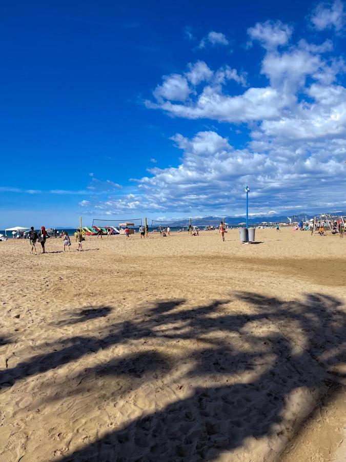 Royal Apartment Salou Bagian luar foto